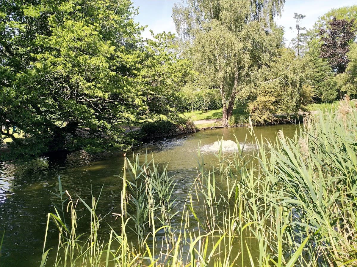 Hatherley Park - Image 1