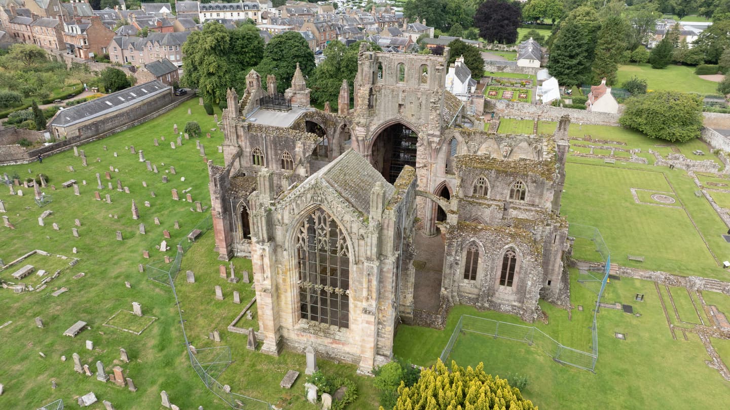 Kelso Abbey - Image 3