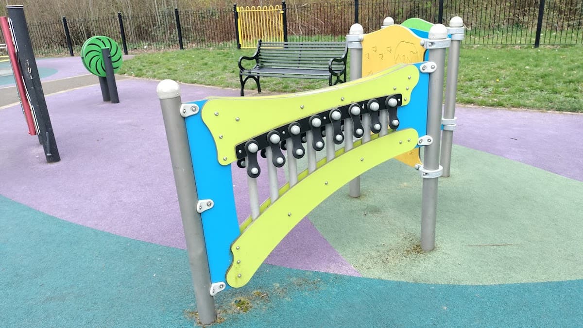 Ormeau Park Playground - Image 2