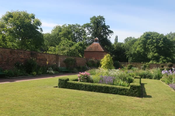 Manor Farm House - Image 2