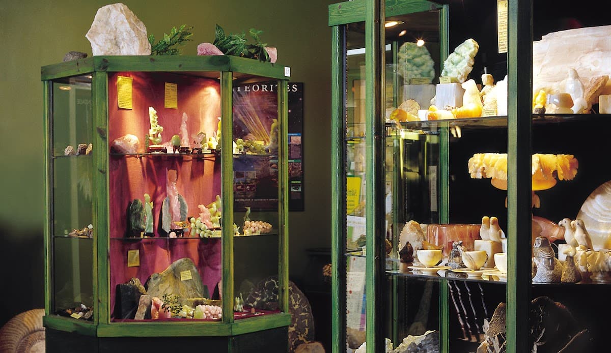 Gem Rock Museum - Main view