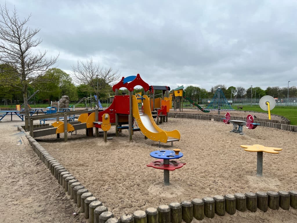 East Meadows Play Park - Image 4