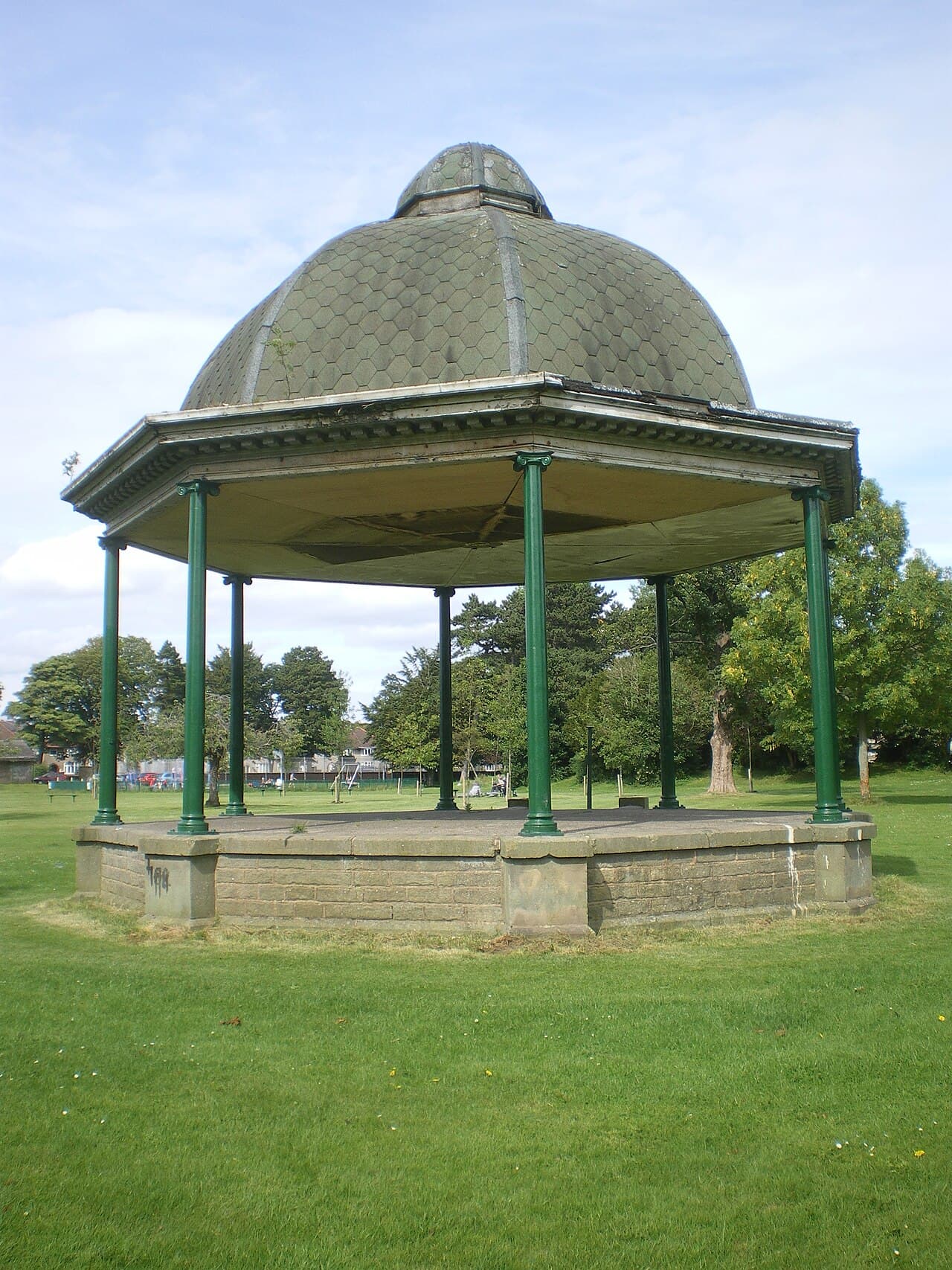 Ryelands Park - Image 1
