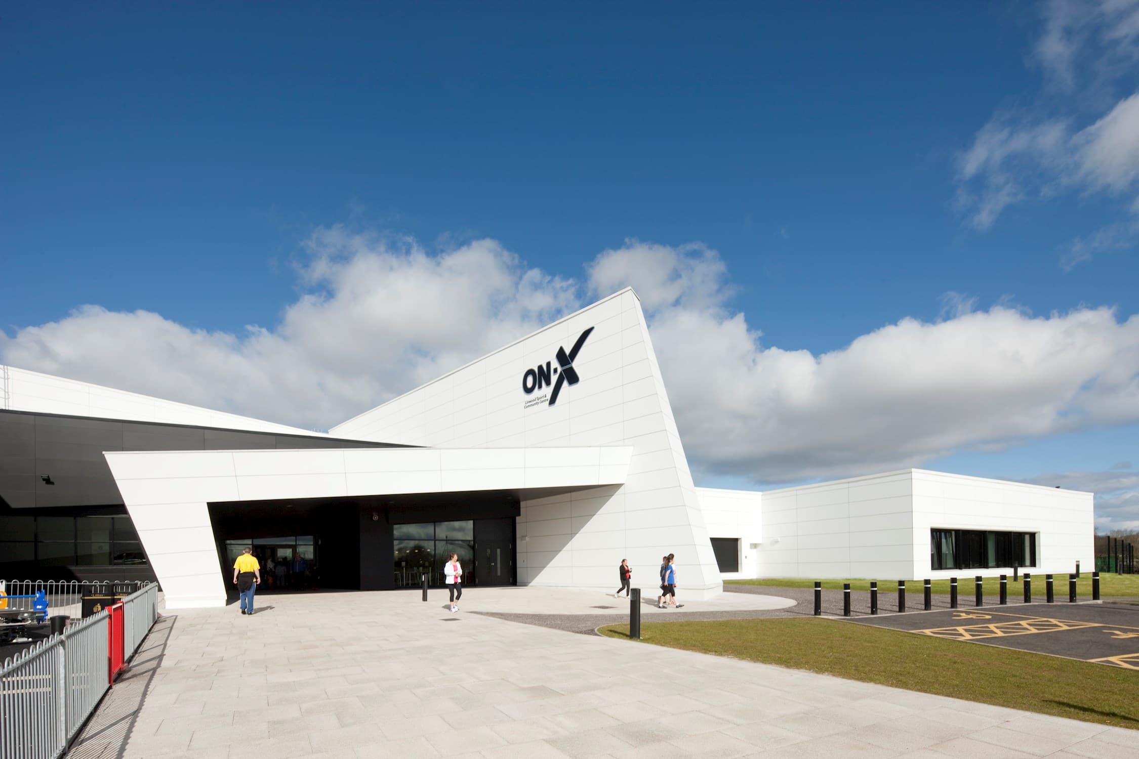 Renfrew Victory Baths - Image 2