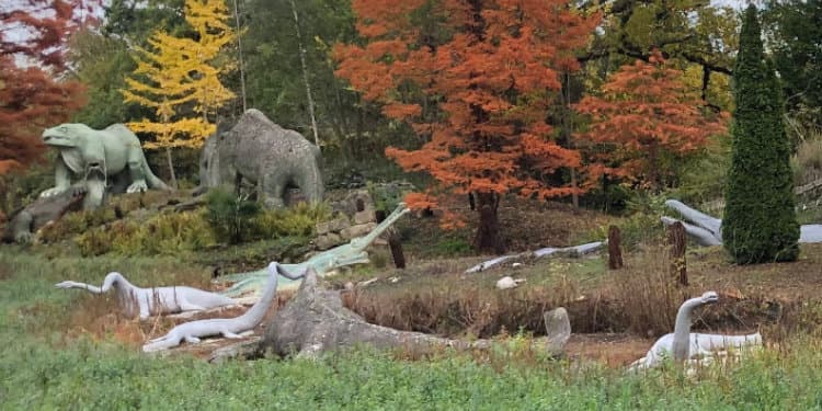 Crystal Palace Dinosaurs - Main view