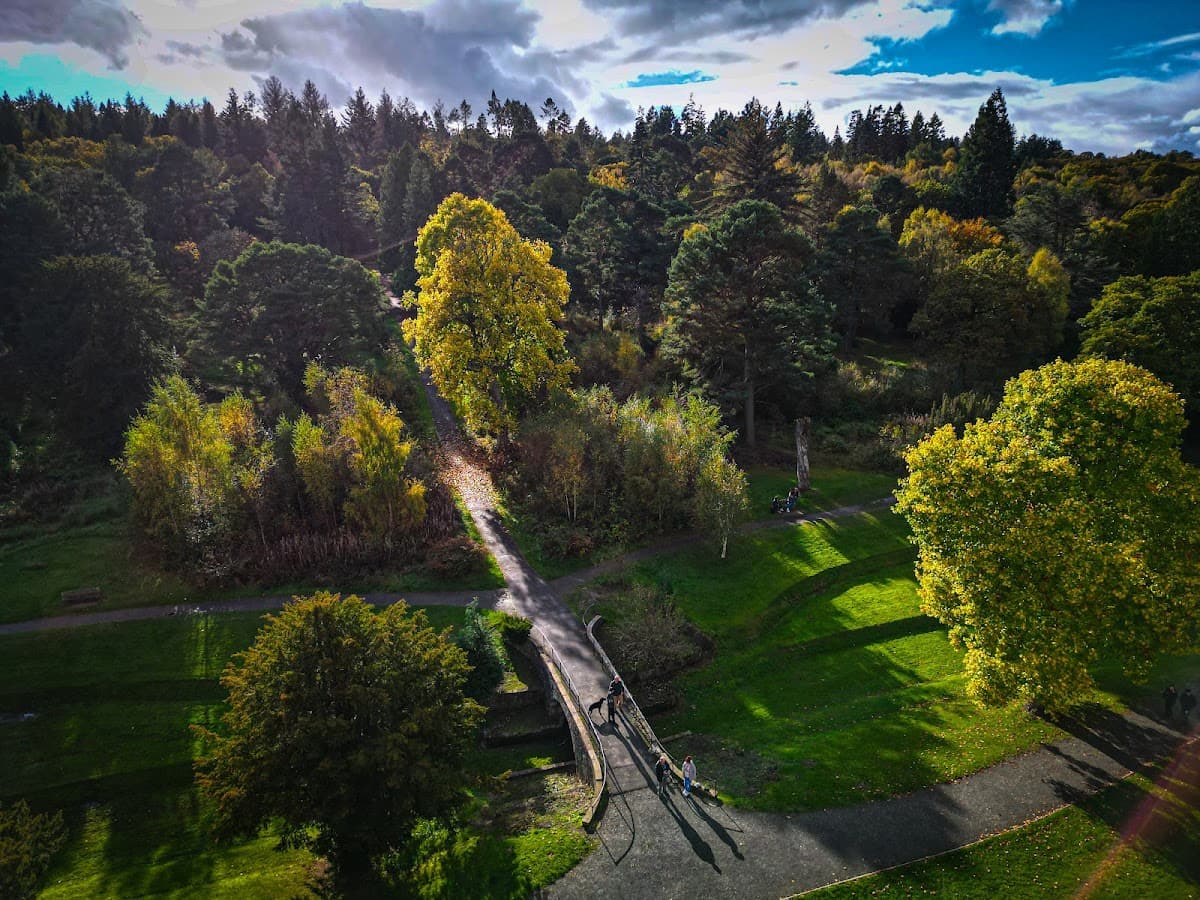 Callendar Park - Image 2
