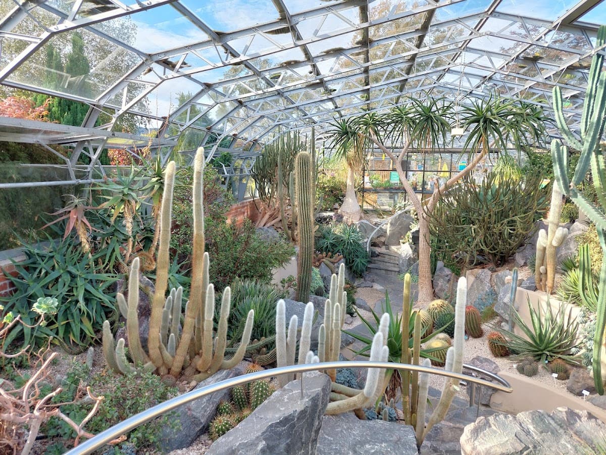 Inverness Botanic Gardens and Café - Main view
