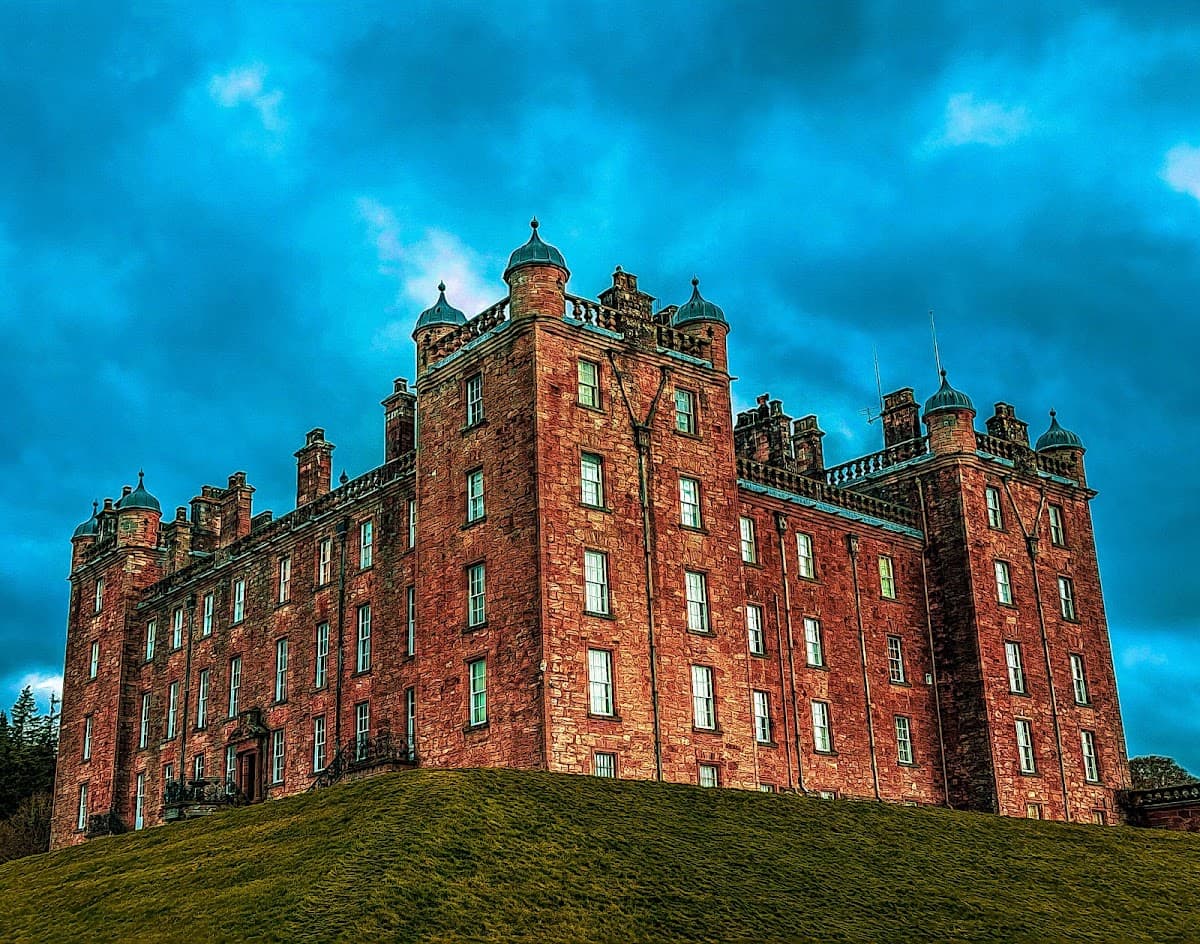 Drumlanrig Castle & Gardens - Main view