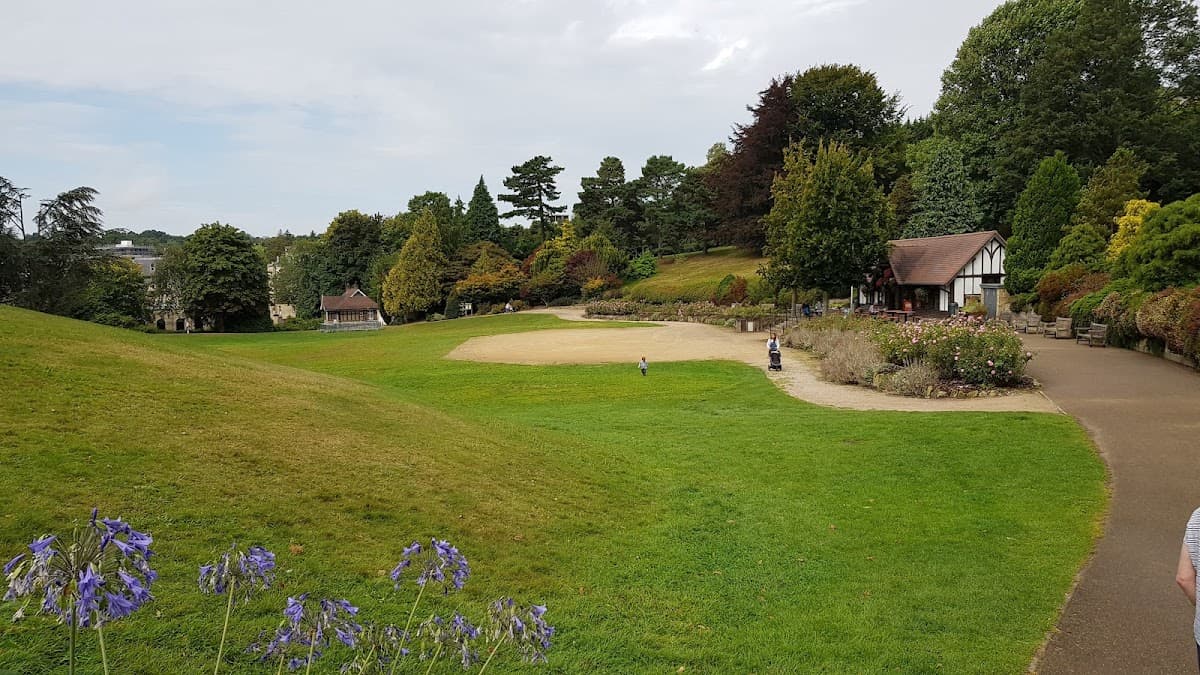 Calverley Grounds - Image 2