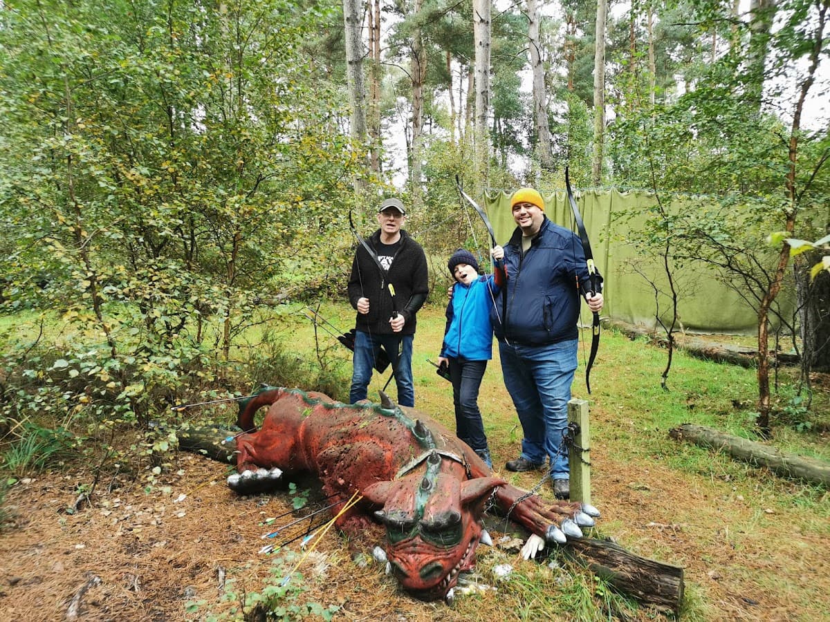 Bowhunter Archery Woodland Adventures - Image 3