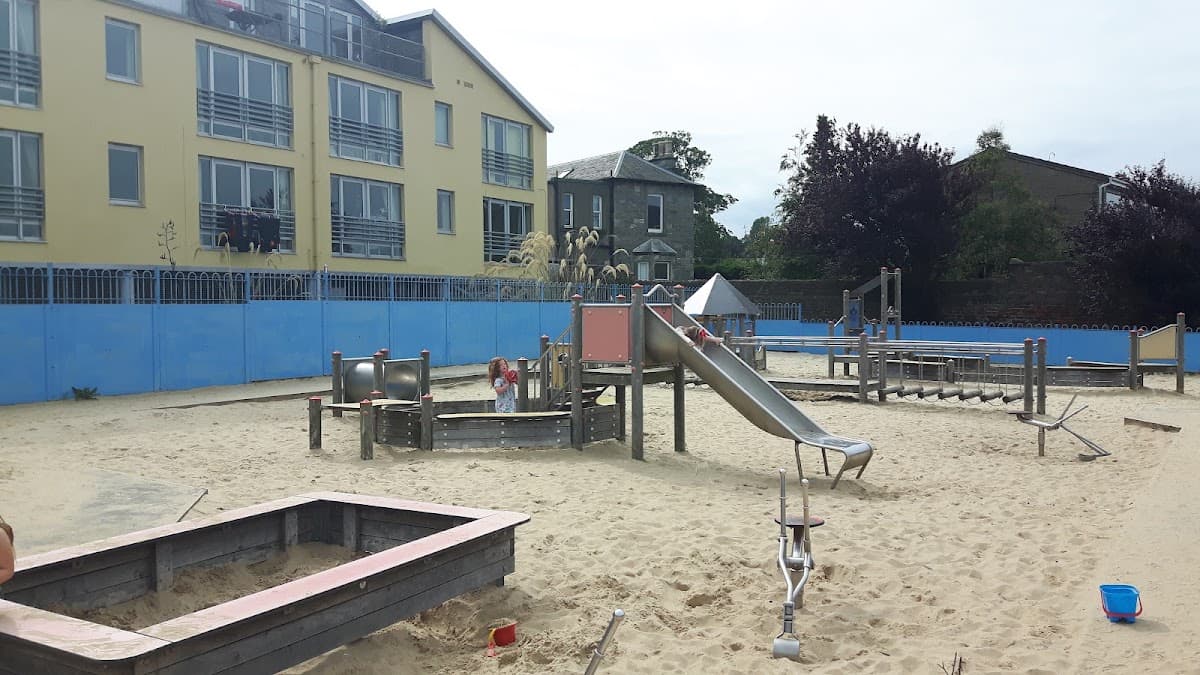 Children Play Area - Image 1