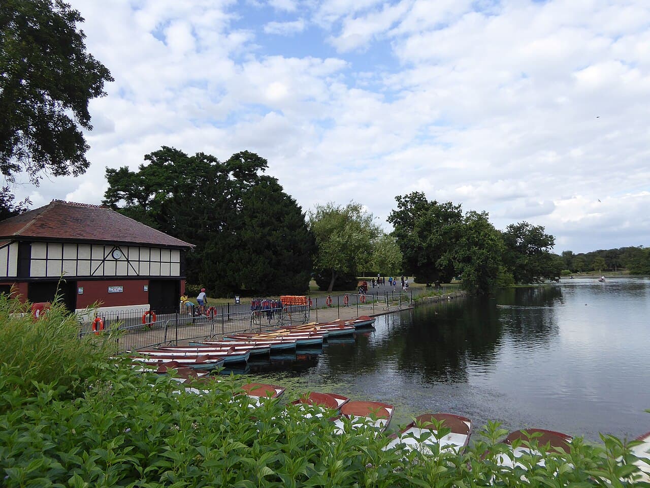 Valentines Park - Image 2