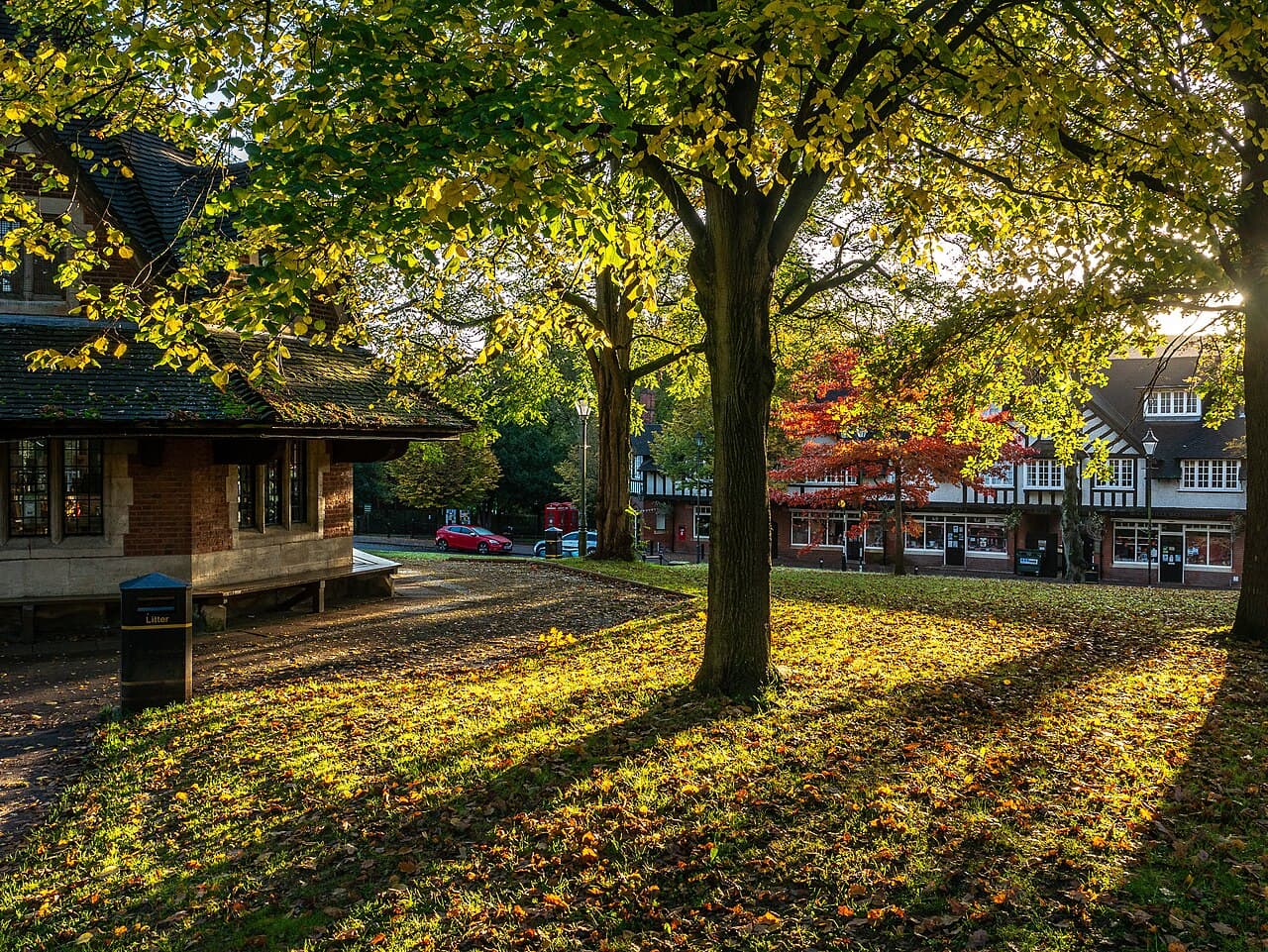 Bournville Village Green The Rest House - Image 2
