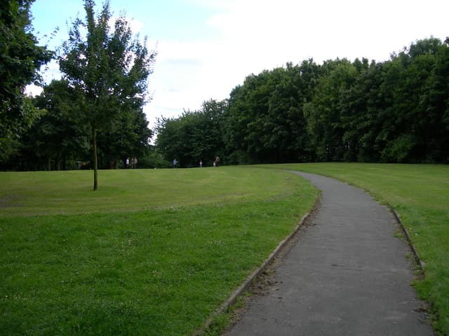 Broomhill Park - Image 2