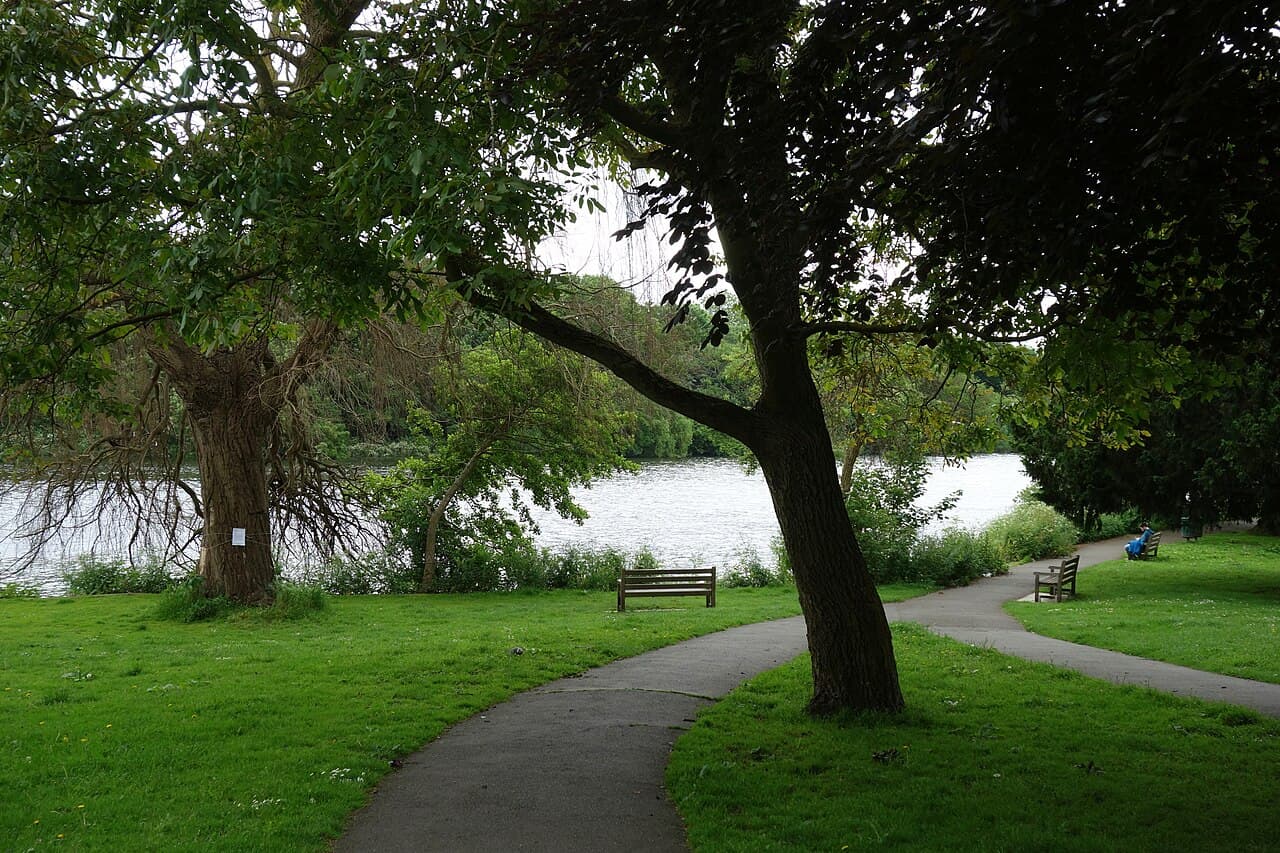Radnor Gardens - Image 2