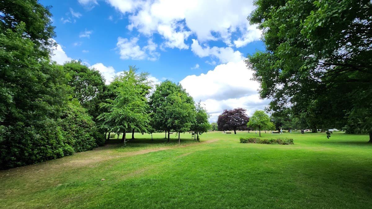Moss Bank Park - Image 2