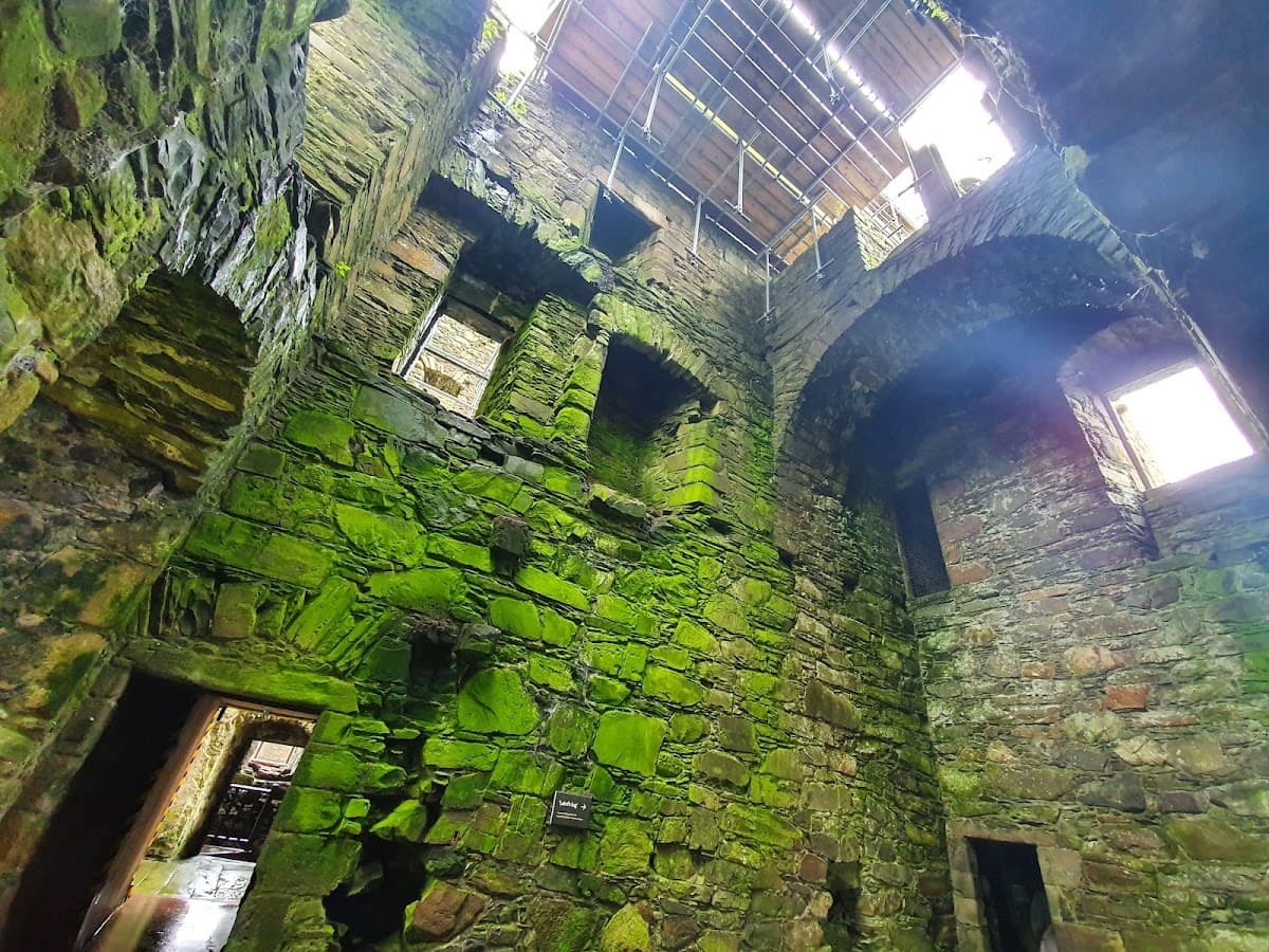 MacLellan's Castle - Image 2