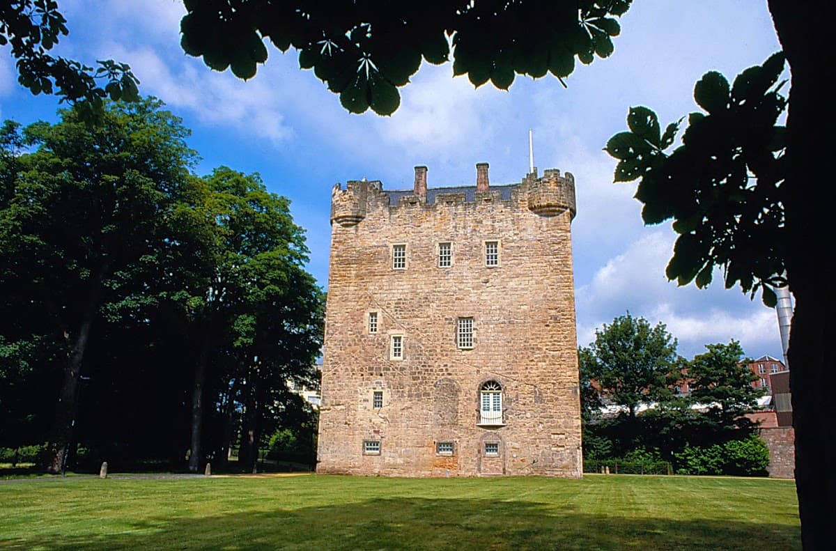 Alloa Tower (National Trust for Scotland) - Main view