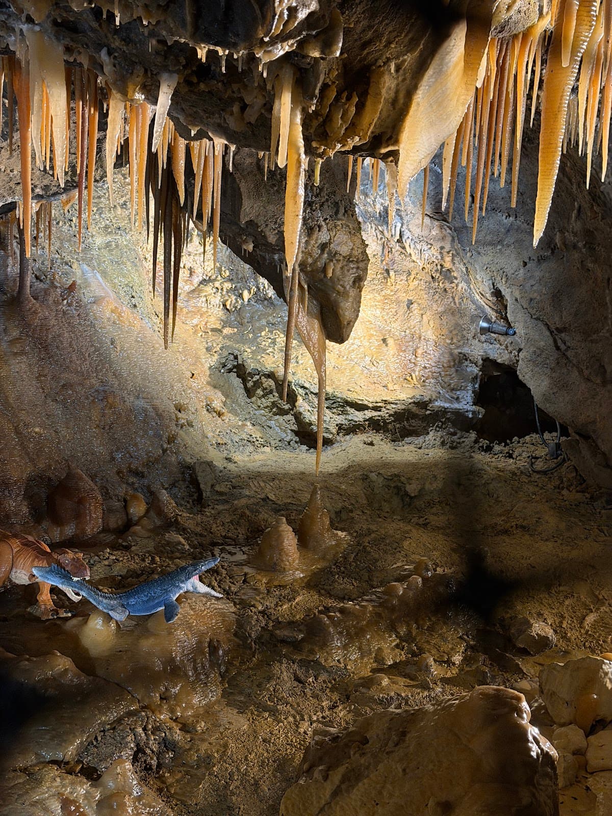 Treak Cliff Cavern and Blue John Mines - Main view