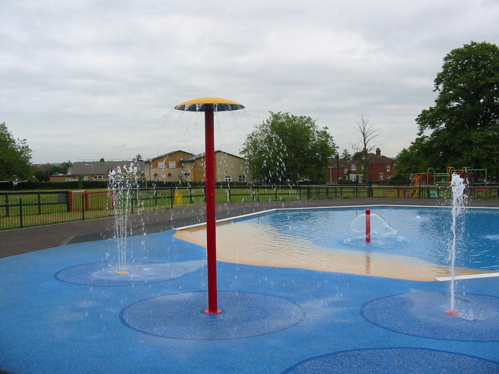 Fleming Park Paddling Pool - Image 1