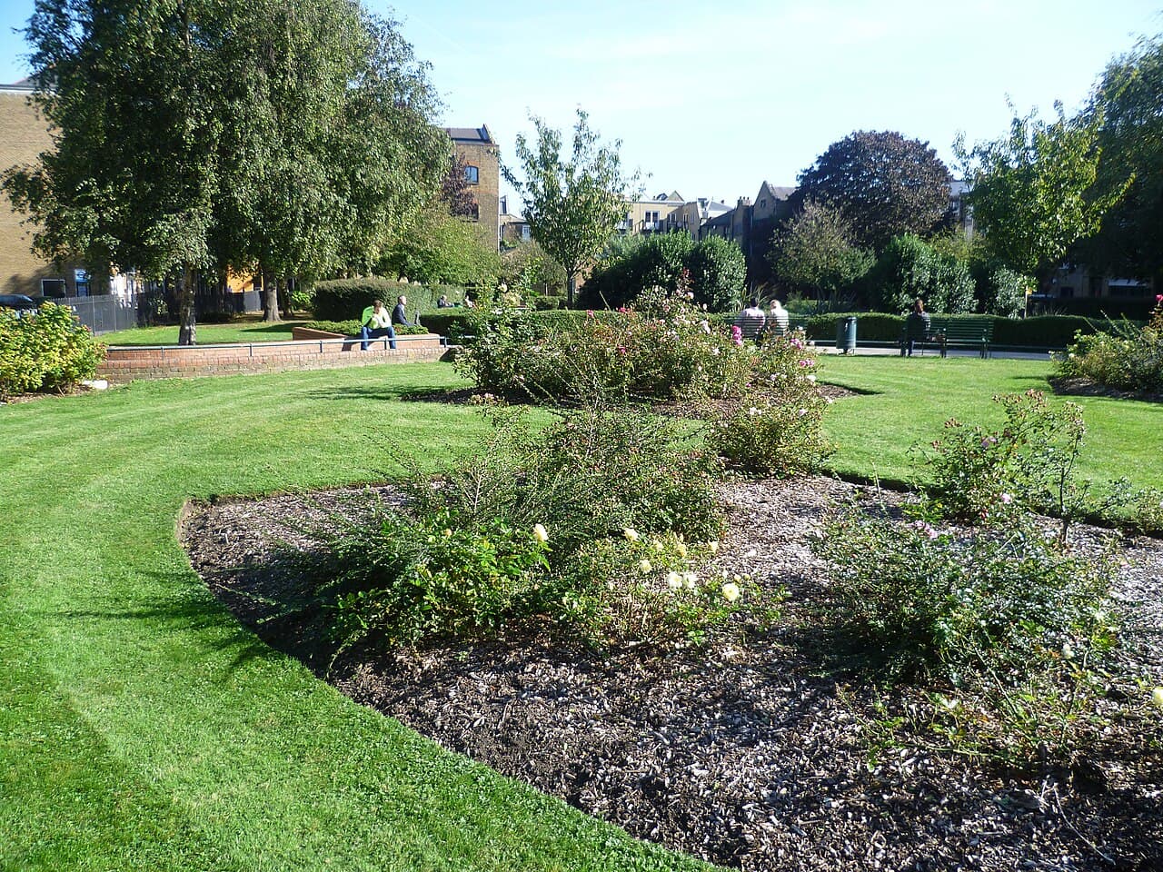 Leathermarket Gardens - Image 4