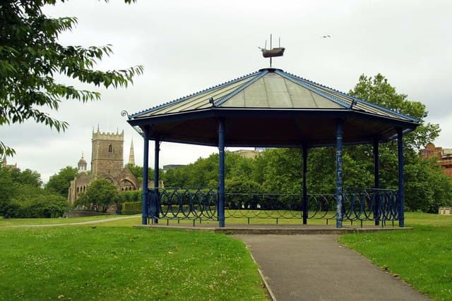 Castle Park - Image 3