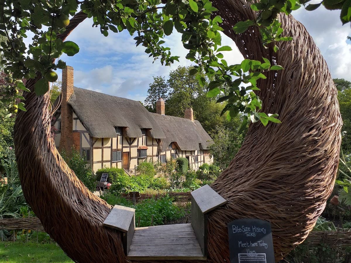 Anne Hathaway's Cottage - Image 3