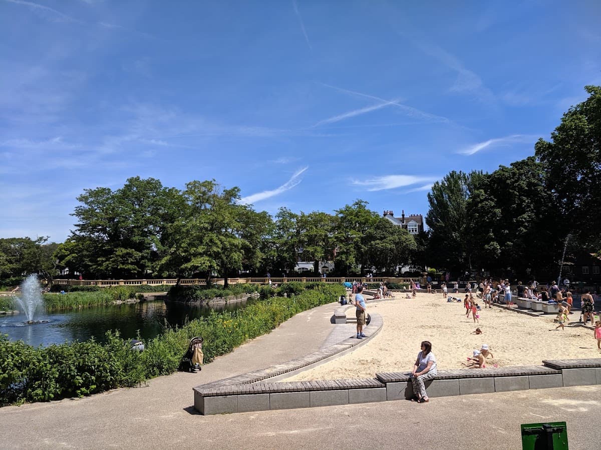 Bishops Park - Image 3
