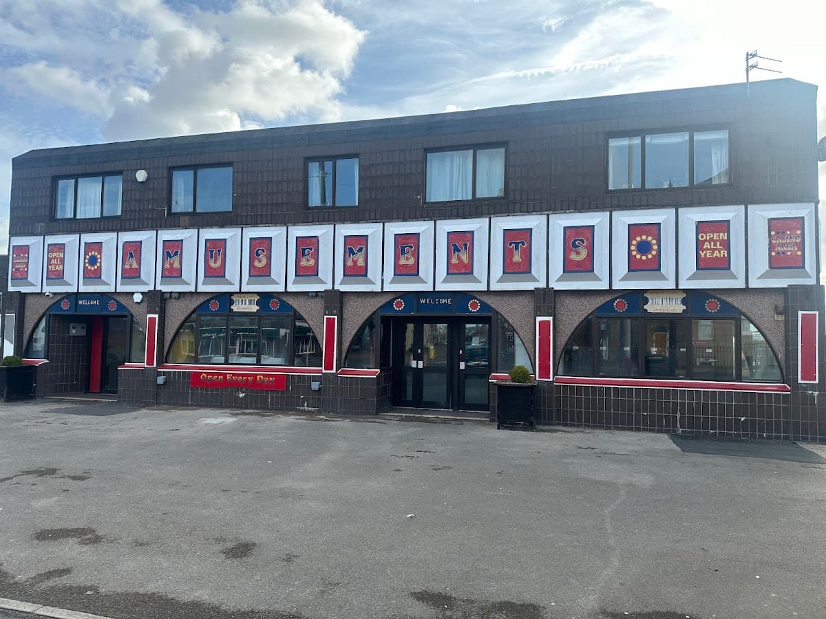 Fleetwood Amusements - Image 1