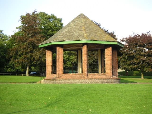Rosehill Victoria Park - Image 1