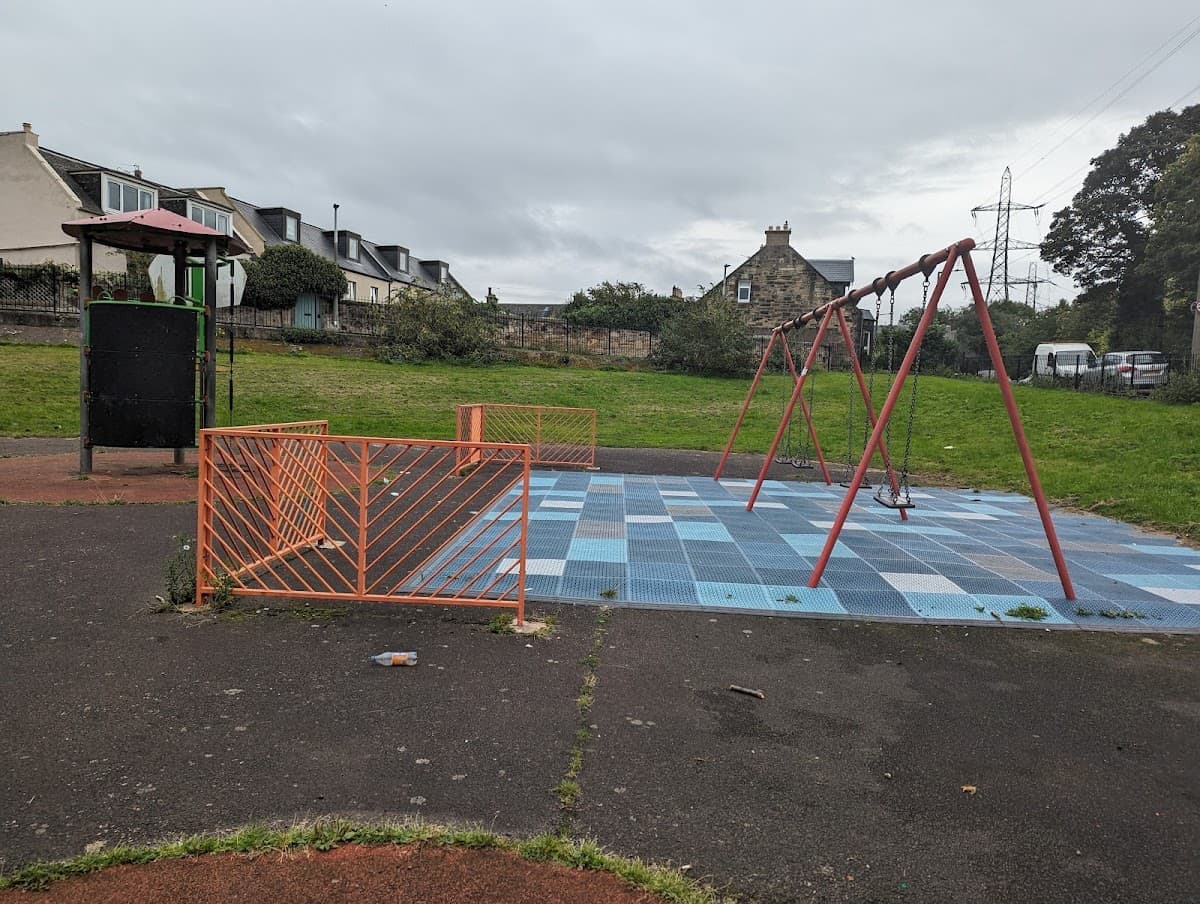 Windsor Place Play Park - Image 2