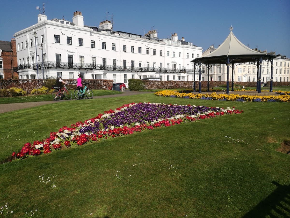 Glen Gardens - Image 1