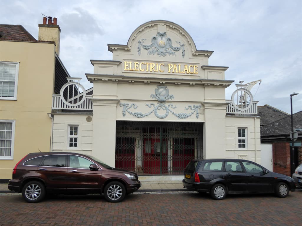 Electric Palace - Image 1