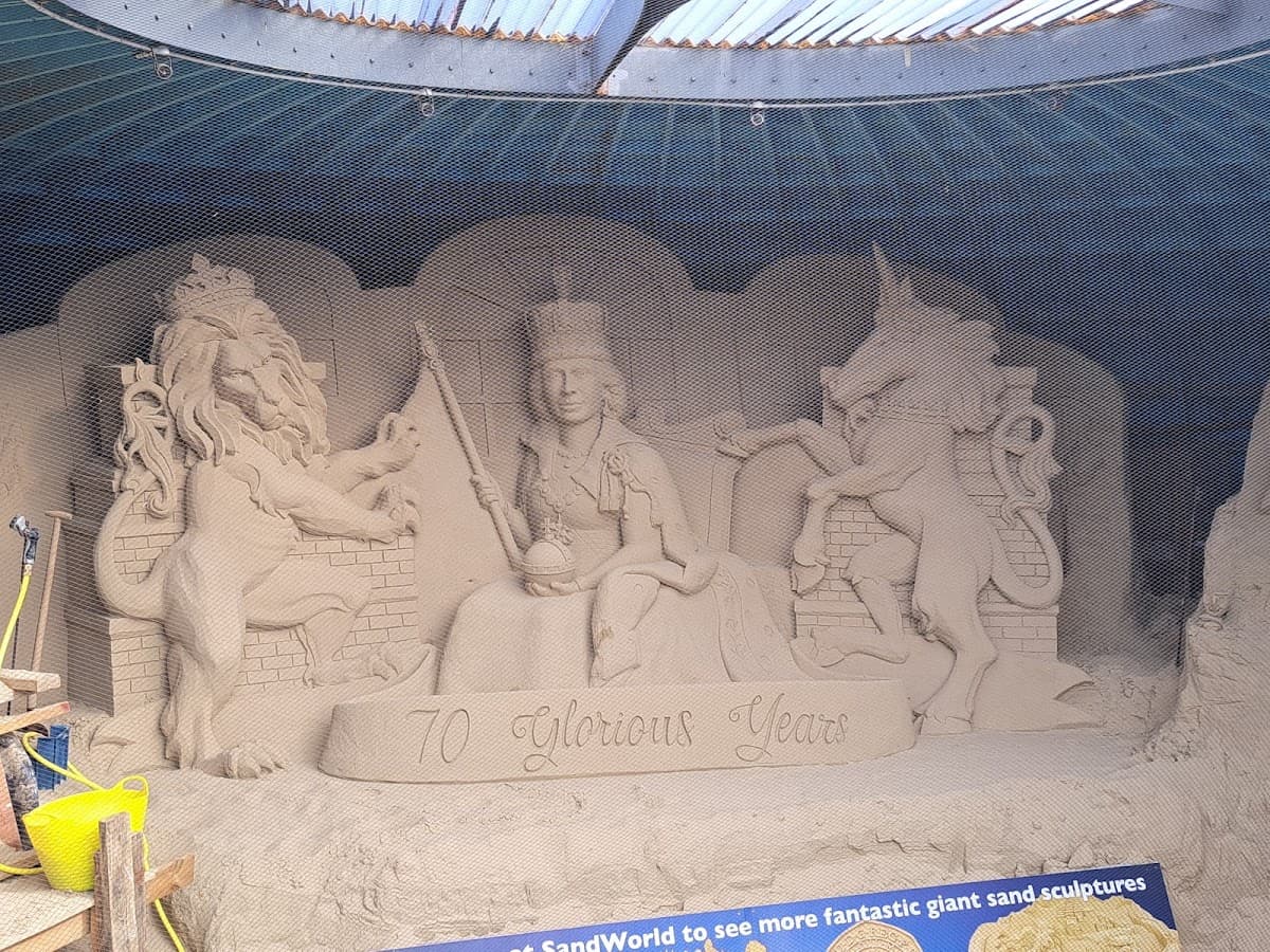 Electric Palace - Image 2