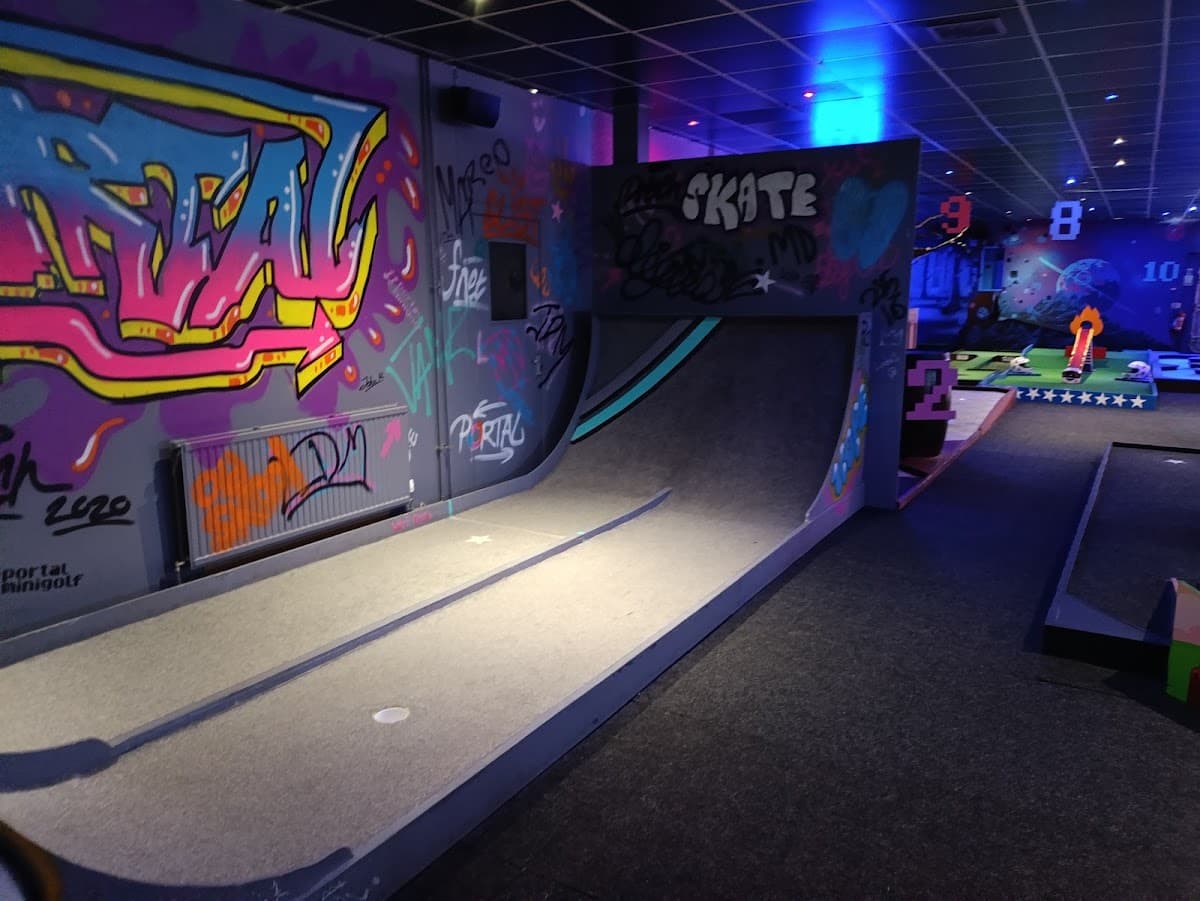 Portal Mini Golf - Image 2