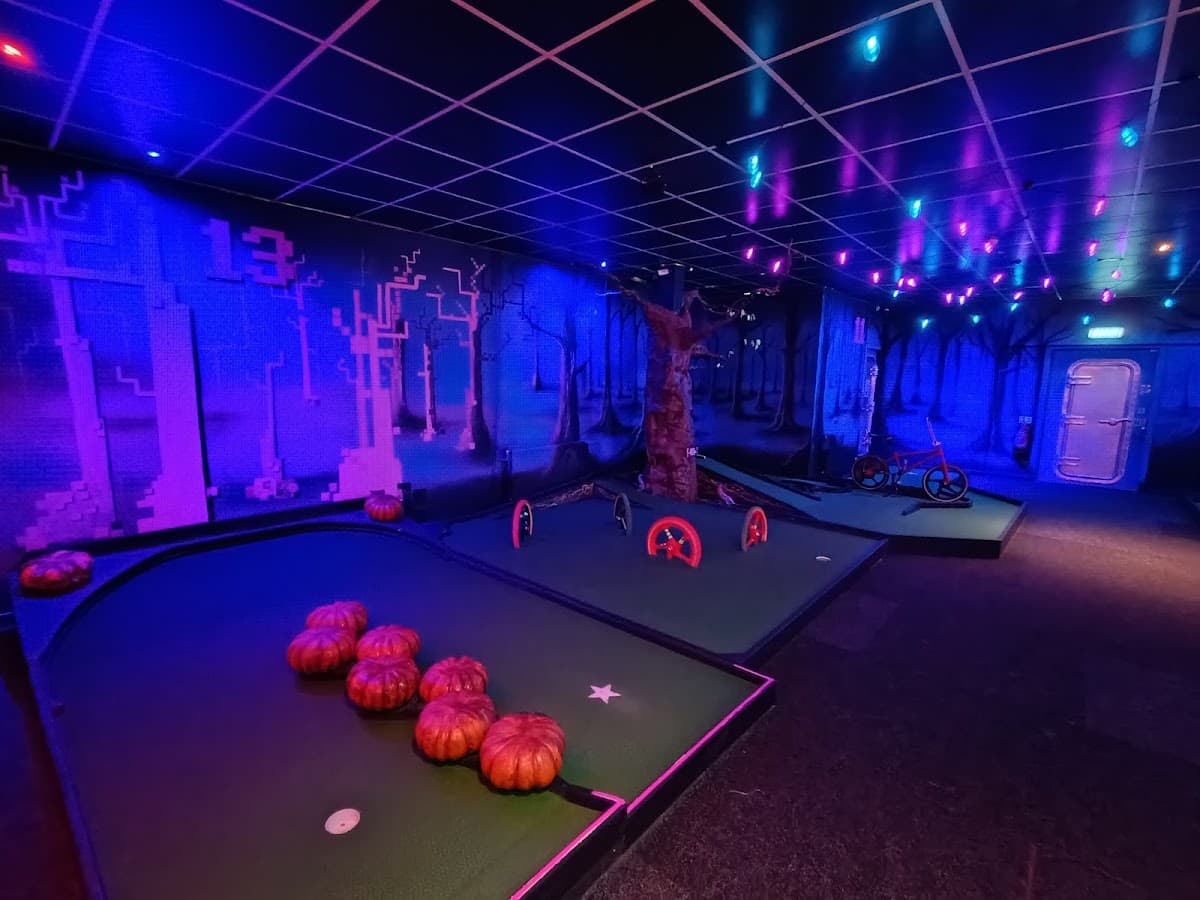 Portal Mini Golf - Image 4