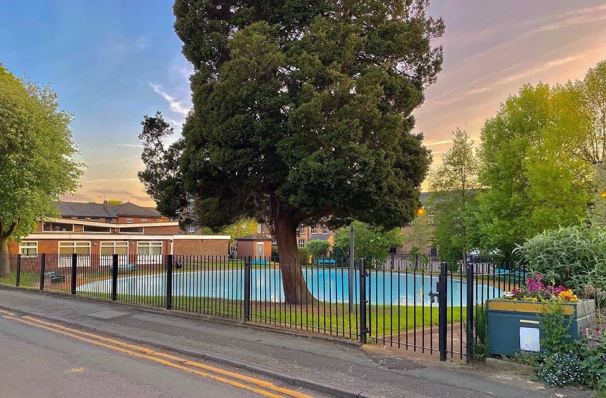 Congleton Paddling Pool - Main view