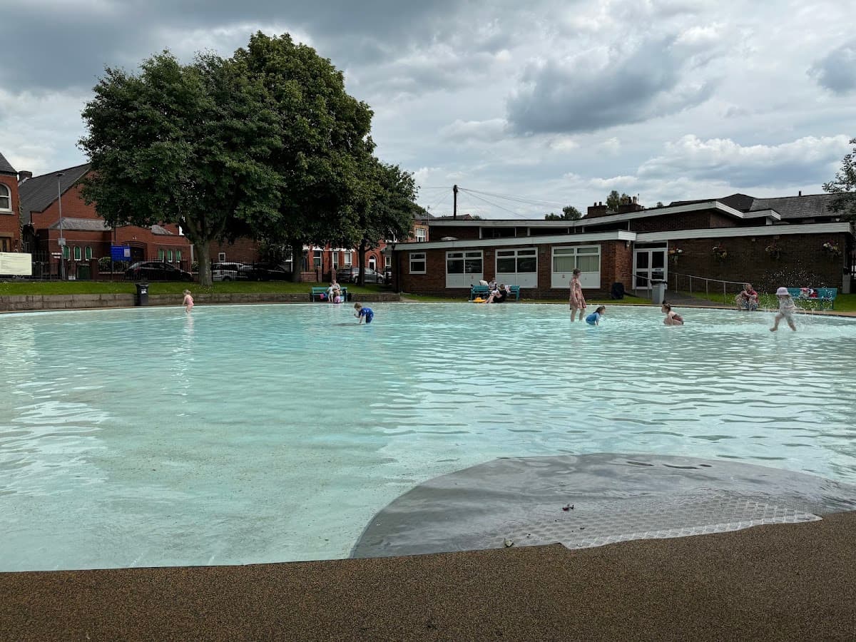 Congleton Paddling Pool - Image 3