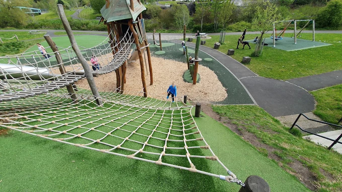Almondvale Park - Image 3