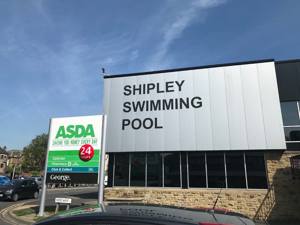 Shipley Swimming Pool - Image 2