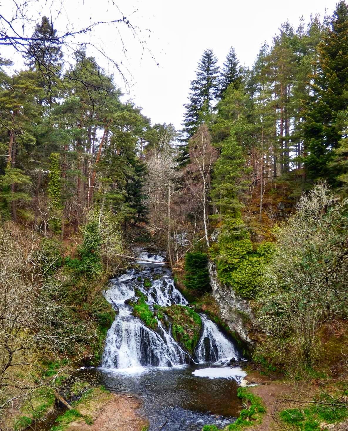 Dess Waterfall - Main view