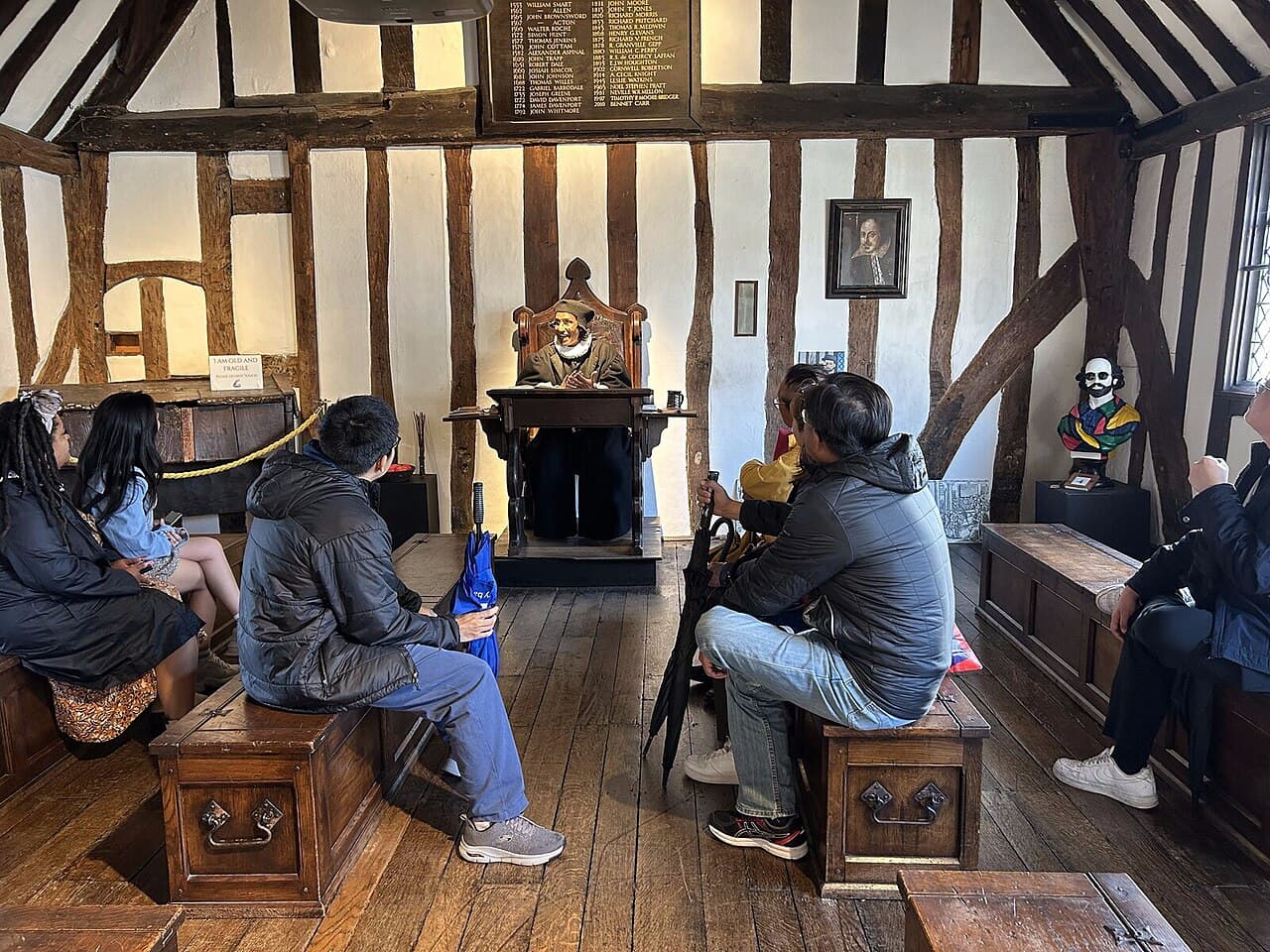 Shakespeare's Schoolroom & Guildhall - Image 3