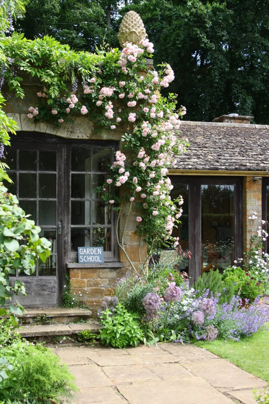 Coton Manor Garden - Image 2