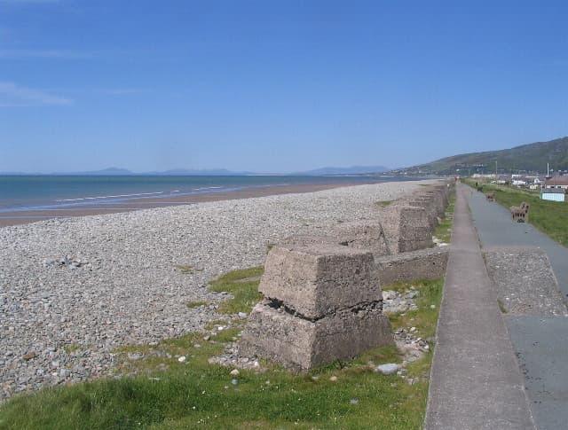 Fairbourne Beach - Image 1