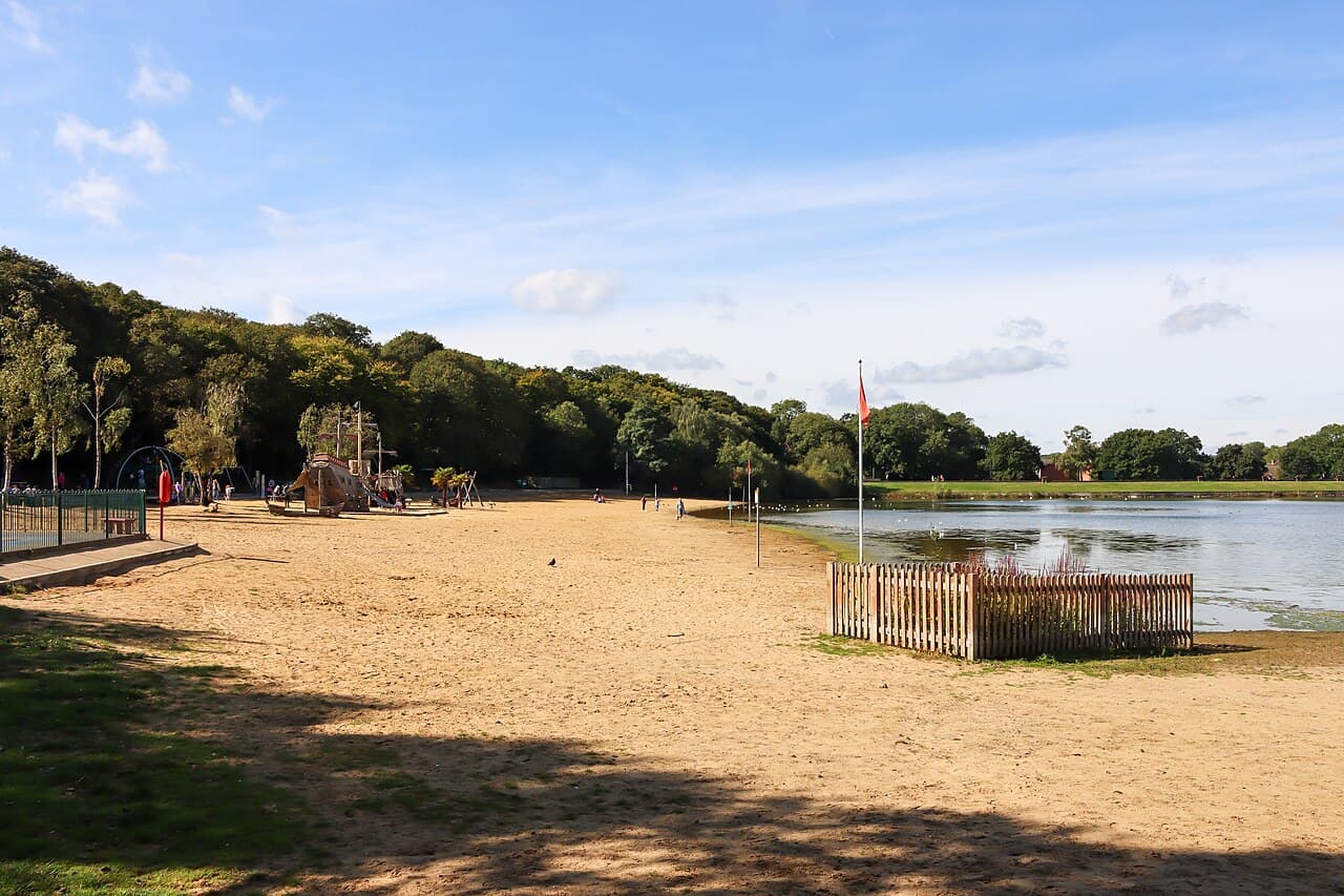 Ruislip Lido Beach - Image 3