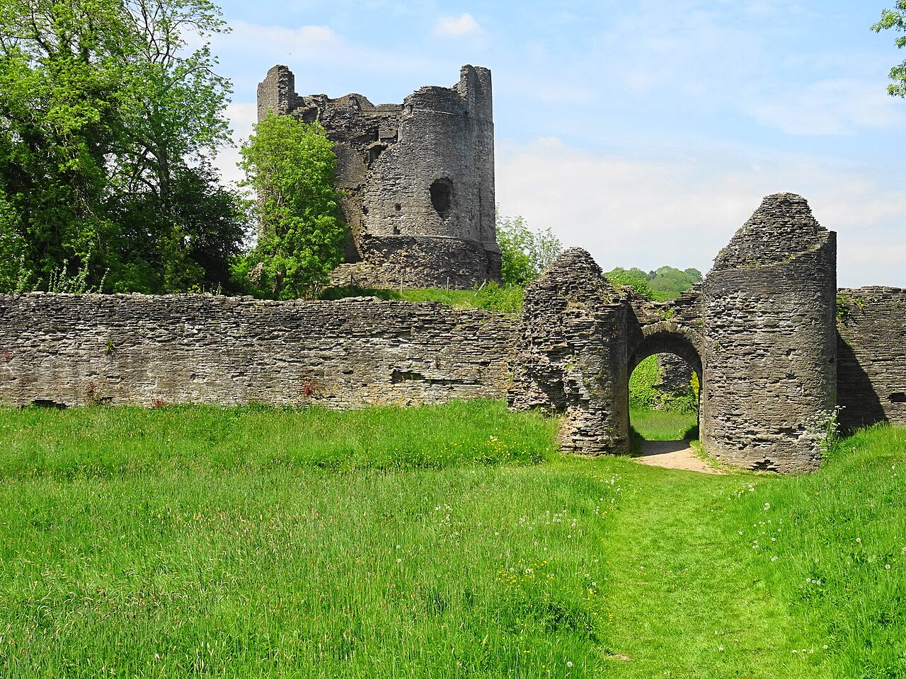 Longtown Castle - Image 2