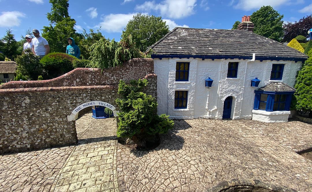 Model Village Godshill - Image 2
