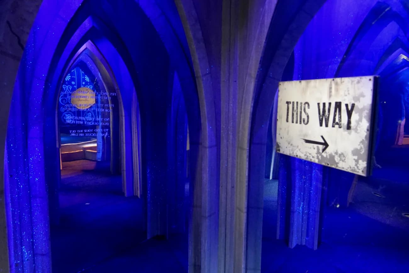 The Hole In Wand, Leeds - Image 2