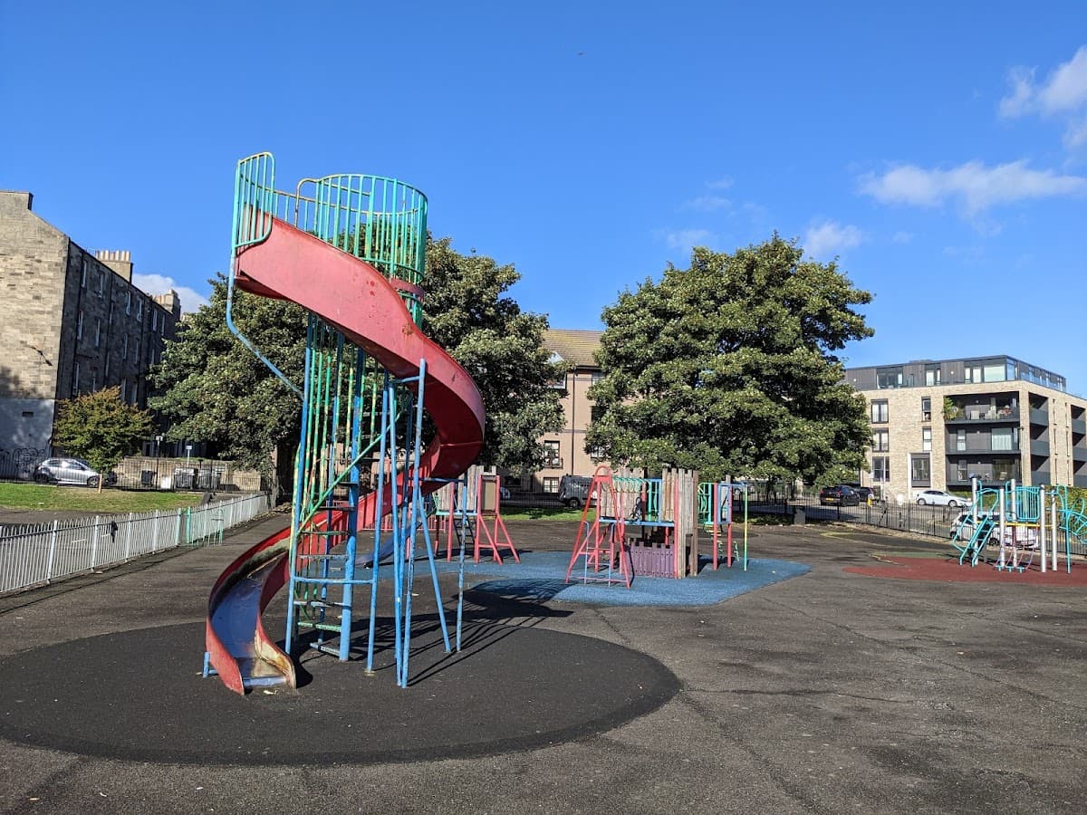 Montgomery Street Park - Image 2