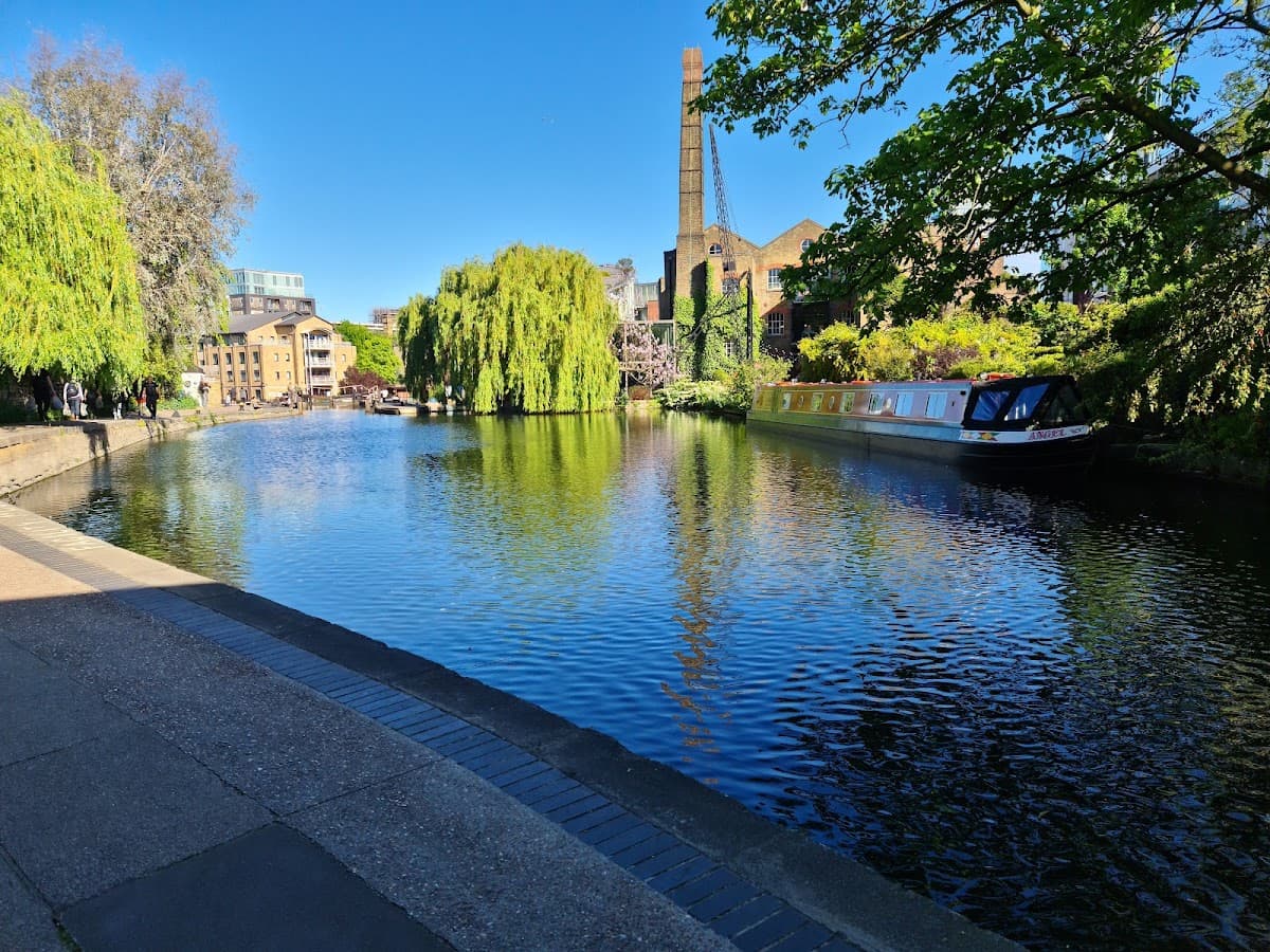 Regent's Canal - Image 1
